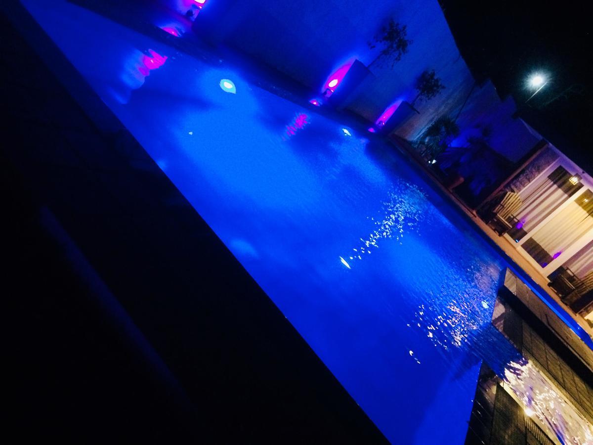 Villa แคนดี้ ภายนอก รูปภาพ