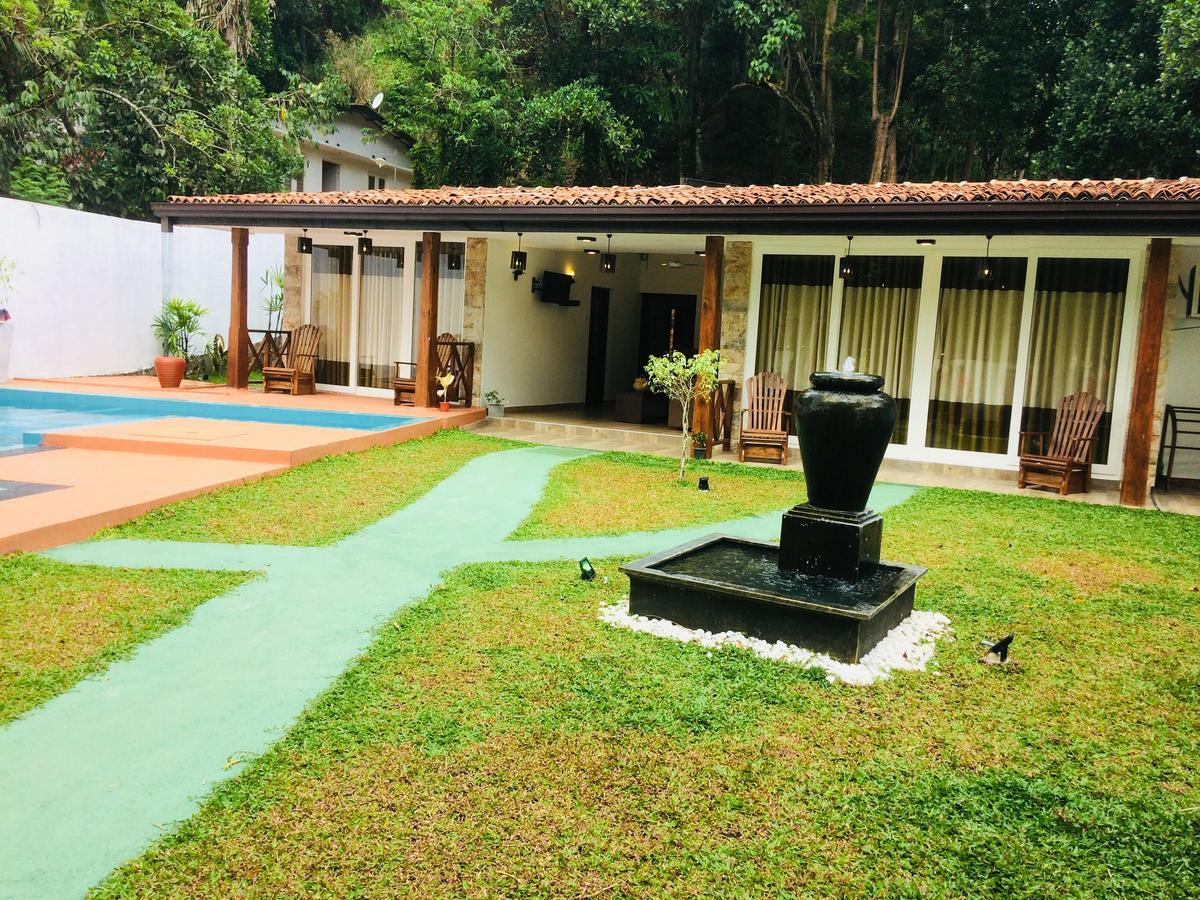 Villa แคนดี้ ภายนอก รูปภาพ