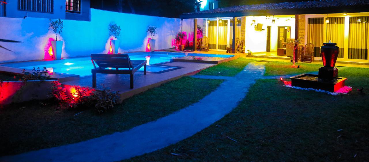 Villa แคนดี้ ภายนอก รูปภาพ
