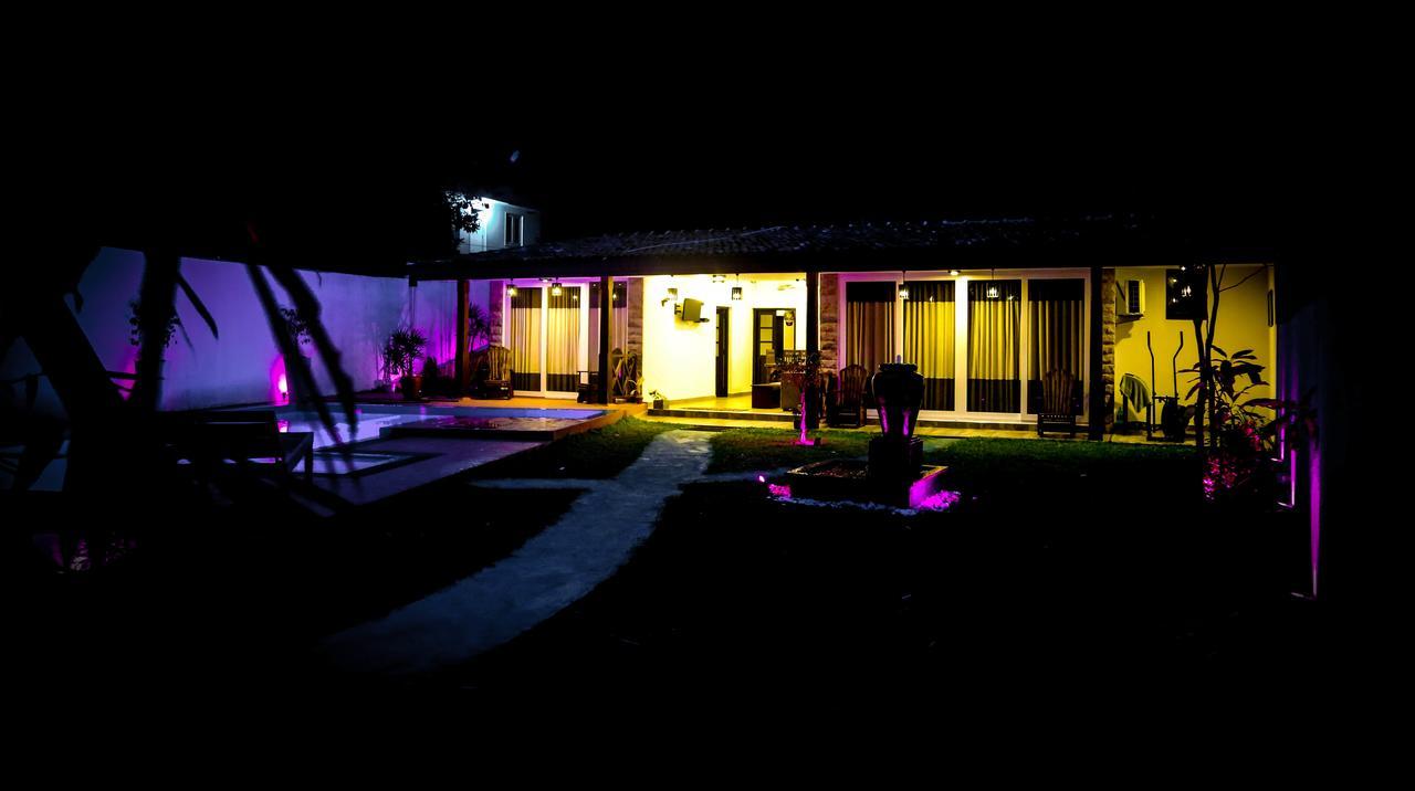 Villa แคนดี้ ภายนอก รูปภาพ