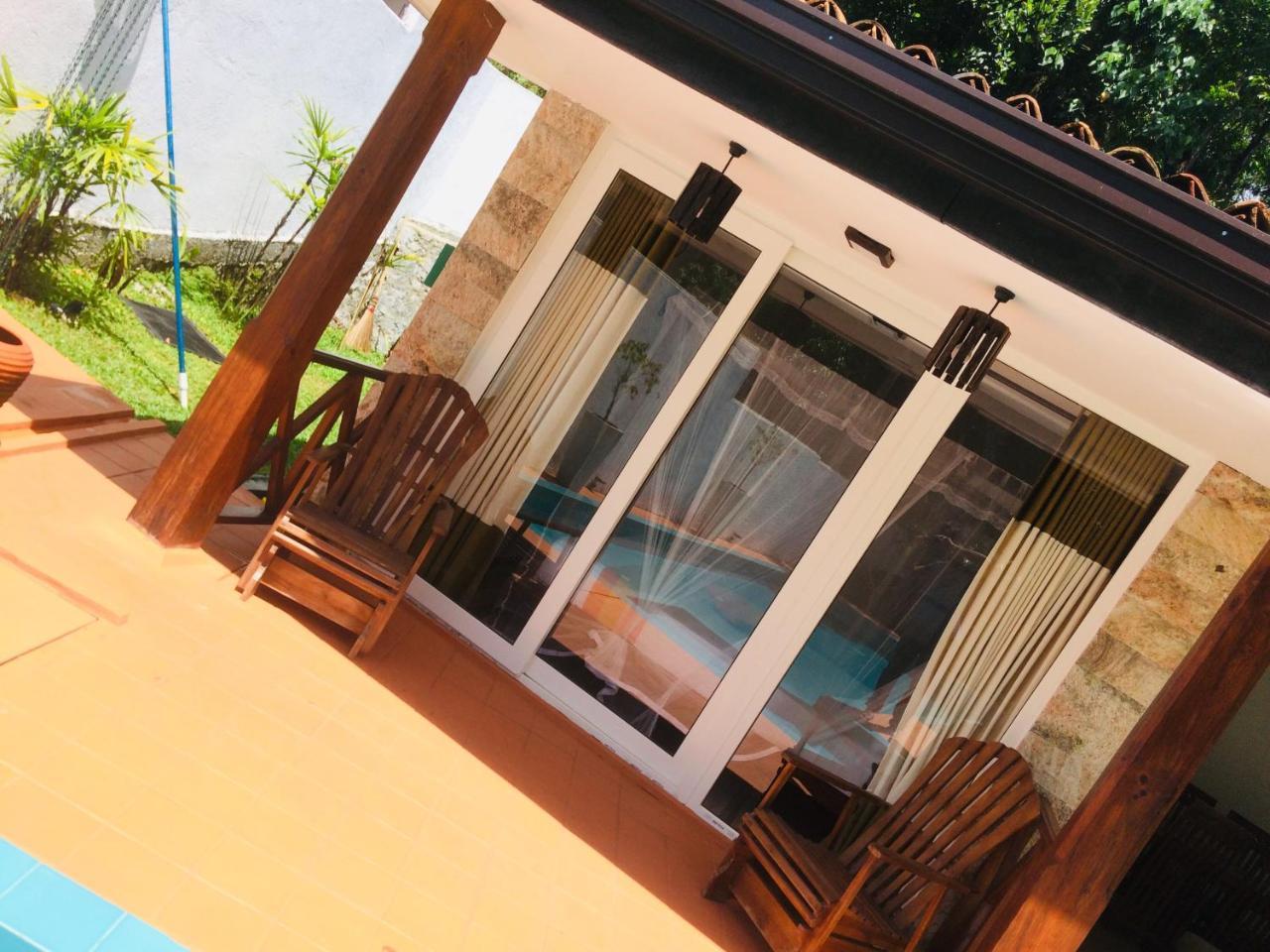 Villa แคนดี้ ภายนอก รูปภาพ